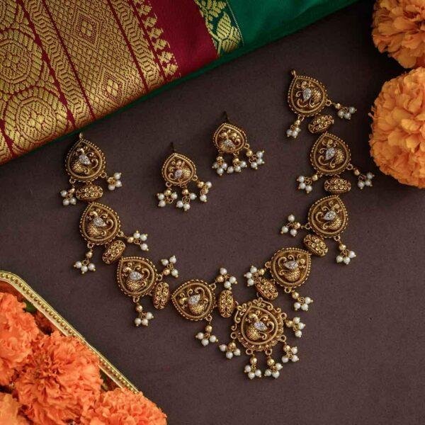 Thanigai neckpiece  – Guttapusalu - Swarnam