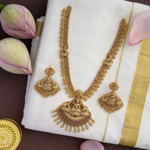 charita midlength neckpiece