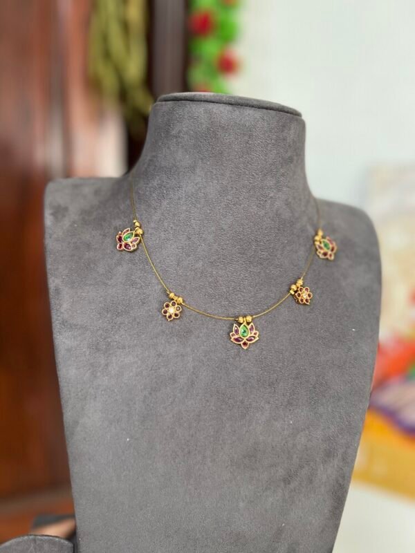 Invisible neckpiece - ( 3tamara and 2 floral)- Gla