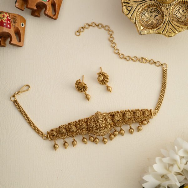 Muthazagi temple designer choker-Kamatchi