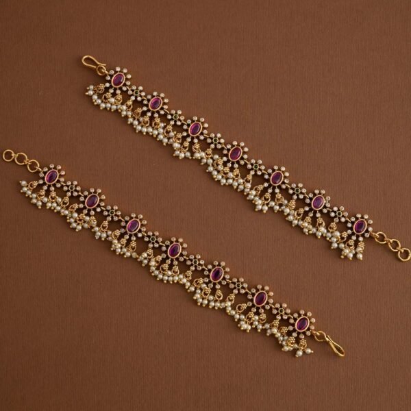 Floral earchains