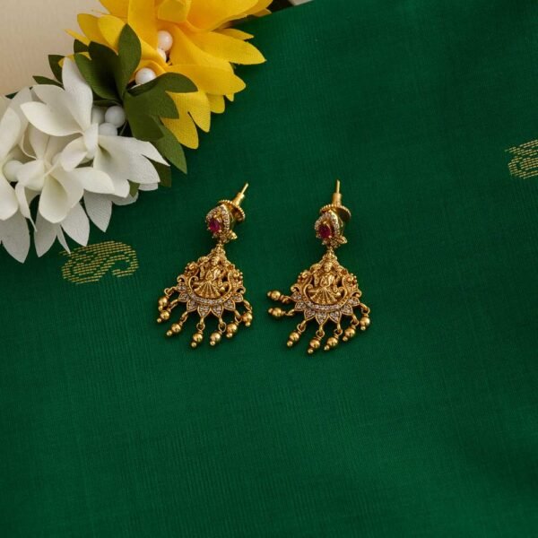 Pirainila Lakshmi neckpiece- Kamatchi - Image 2