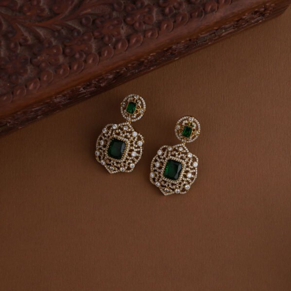 Amelia Victoria neckpiece - Image 2