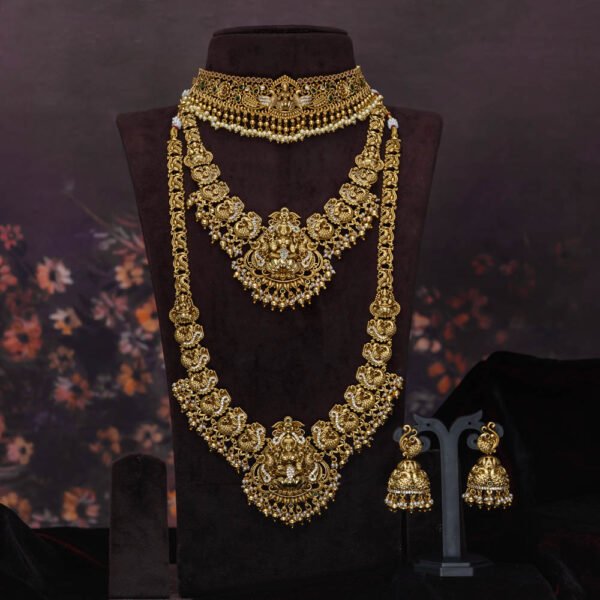 Ilavenil bridal set - [Rs.6817]