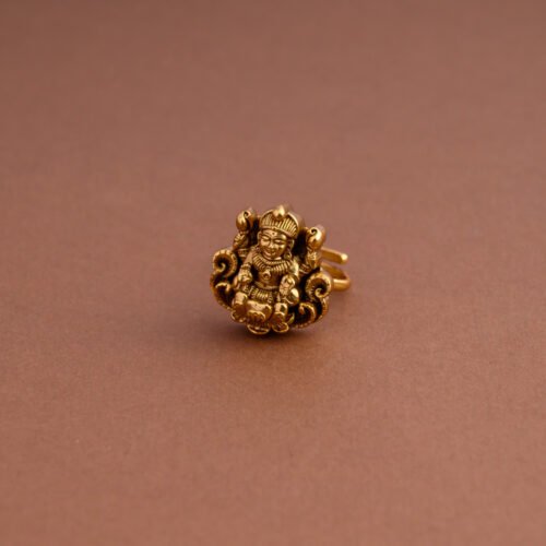 Lakshmi ring - Elegant on a budget