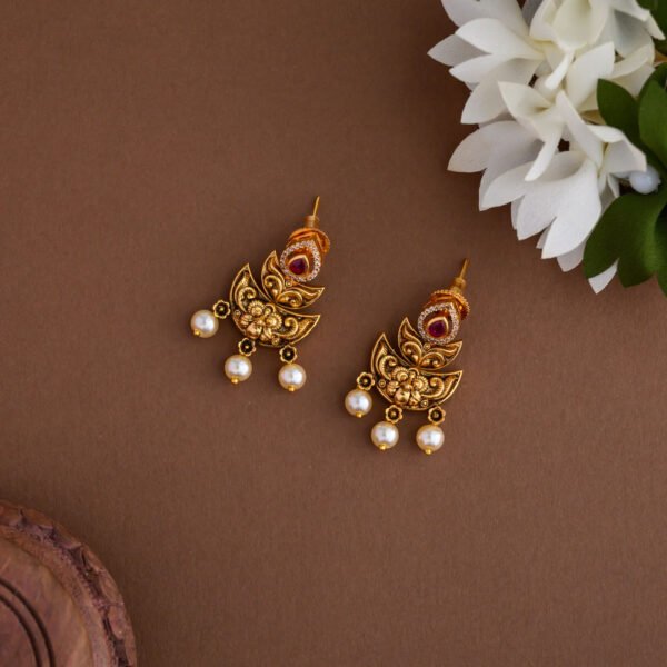 Lunazi  neckpiece set - Image 2