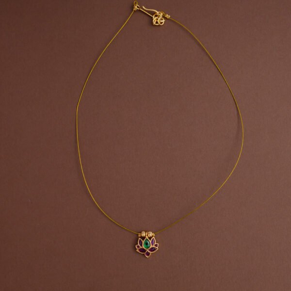 Invisible neckpiece  [ one tamara ] - Elegant on a budget- Gla