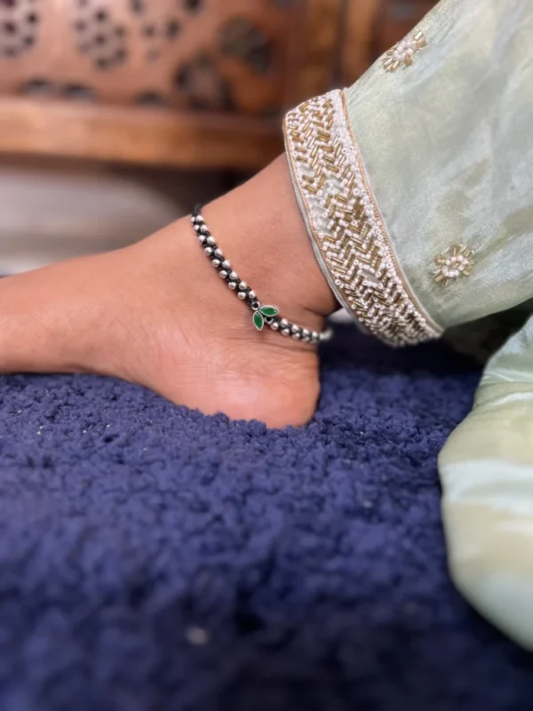 Leafy anklet