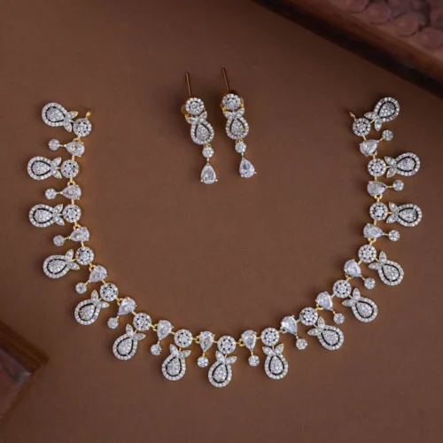 Raaga neckpiece - sephoria