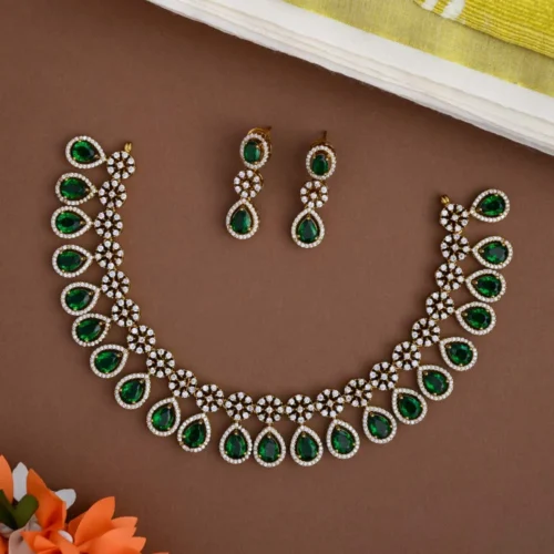 Oriya neckpiece - sephoria