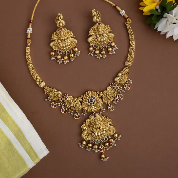 Nagasi neckpiece - Kamatchi