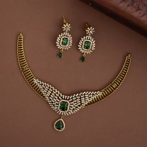 Aarohi hasli neckpiece - sephoria
