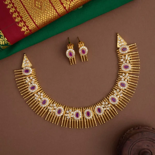 Eira neckpiece