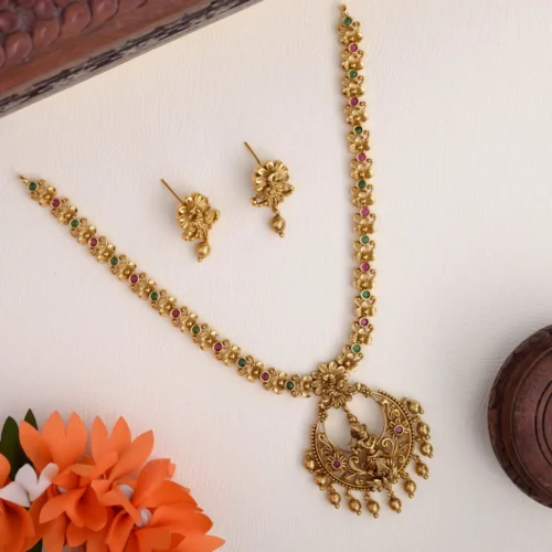 Hare krishner neckpiece