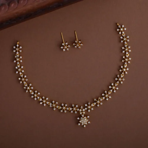 Trivia version 6 neckpiece
