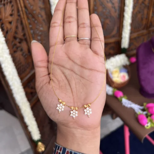 Invisible neckpiece- [ 3 white  floral ]