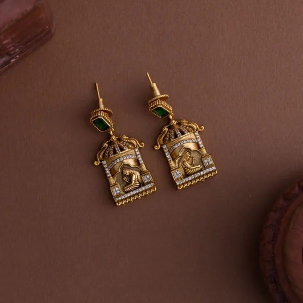 Baandhini temple designer neckpiece set - Image 2