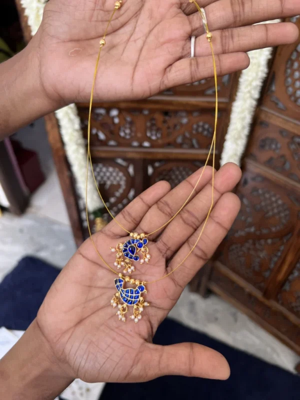 Dual layered invisible neckpiece - [ blue bird ]