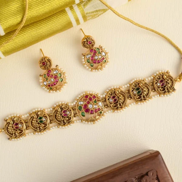 Mayilai choker